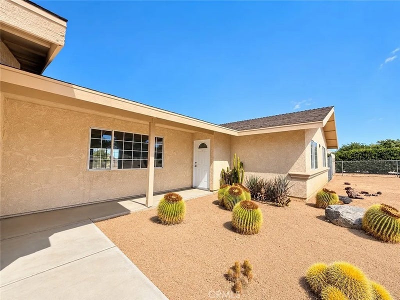 57996 Desert Gold Drive