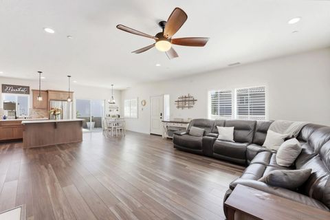 Tiny photo for 221 Frances Dr, El Cajon, CA 92019 (MLS # 250041303)