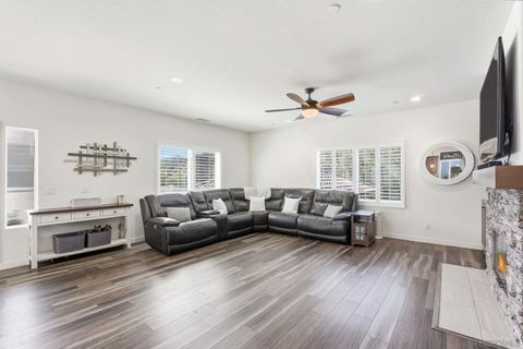 Tiny photo for 221 Frances Dr, El Cajon, CA 92019 (MLS # 250041303)
