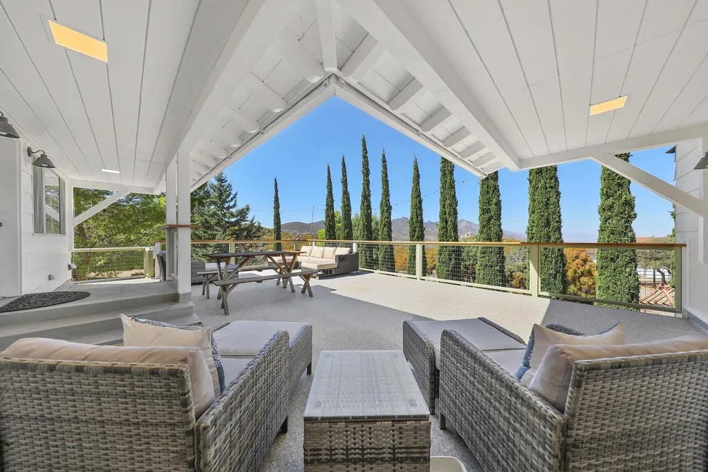 67079 Ribbonwood Drive
