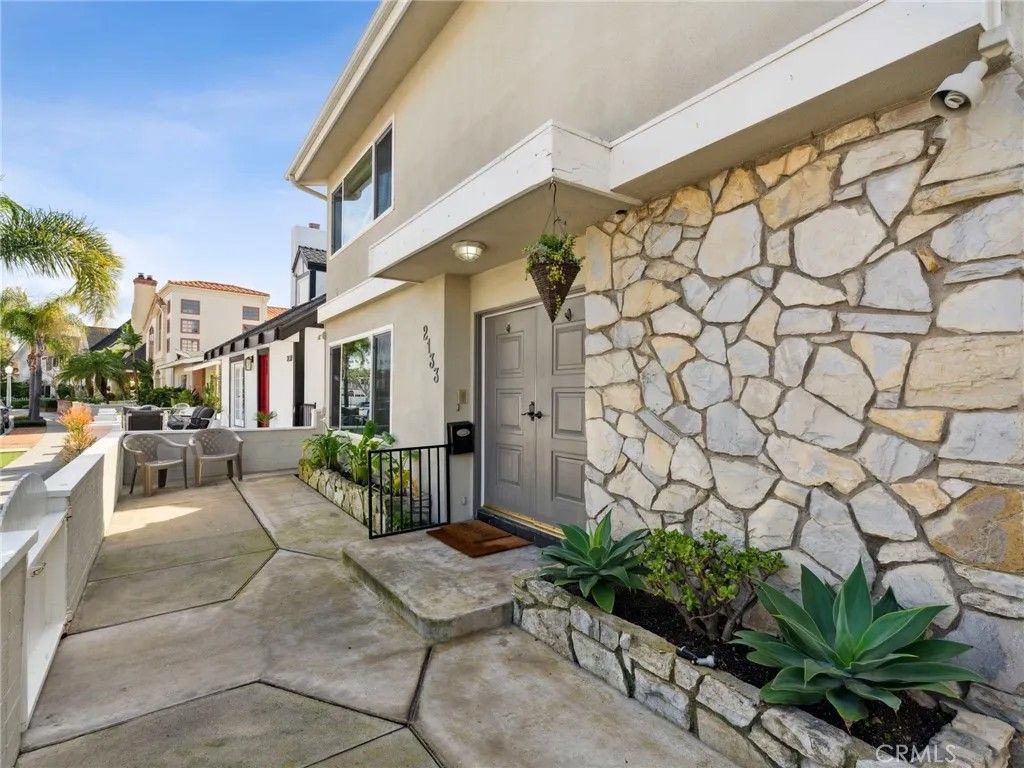 Photo of 2133 Miramar Drive, Newport Beach, CA 92661 (MLS # NP26076293)