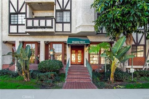 Tiny photo for 17914 Magnolia Boulevard #127, Encino, CA 91316 (MLS # SR25246119)