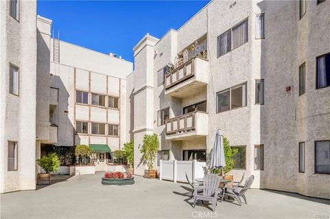 Tiny photo for 17914 Magnolia Boulevard #127, Encino, CA 91316 (MLS # SR25246119)