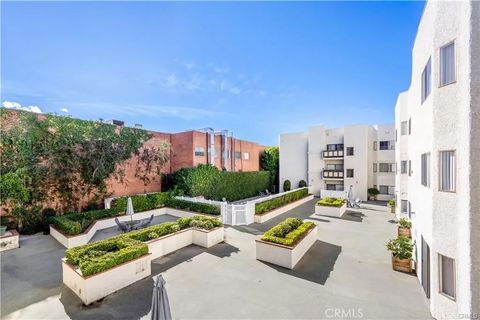 Tiny photo for 17914 Magnolia Boulevard #127, Encino, CA 91316 (MLS # SR25246119)