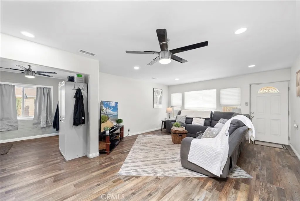 2047 E Cypress Street