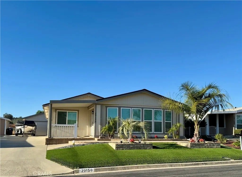 Photo of 29150 Calle Cisne, Murrieta, CA 92563 (MLS # SW26049920)