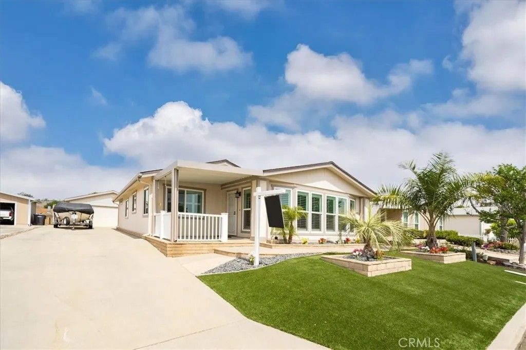 Photo of 29150 Calle Cisne, Murrieta, CA 92563 (MLS # SW26049920)