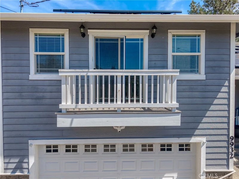 9932 Fairway Drive