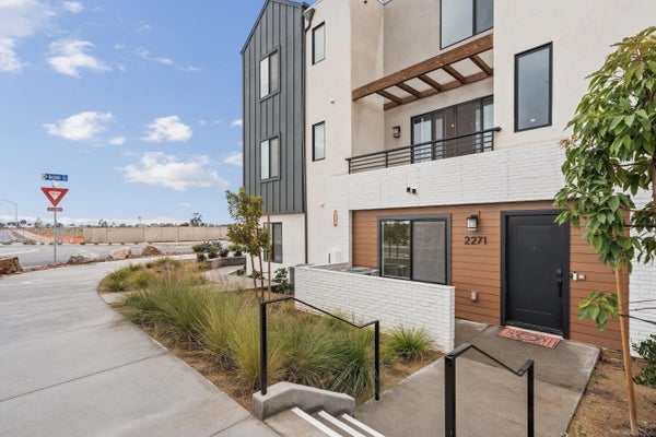 2271 EPOCA WAY, SAN DIEGO, CA 92154 - Image dd2eccae3434d238bd0441a7e2f4f103/3364044351