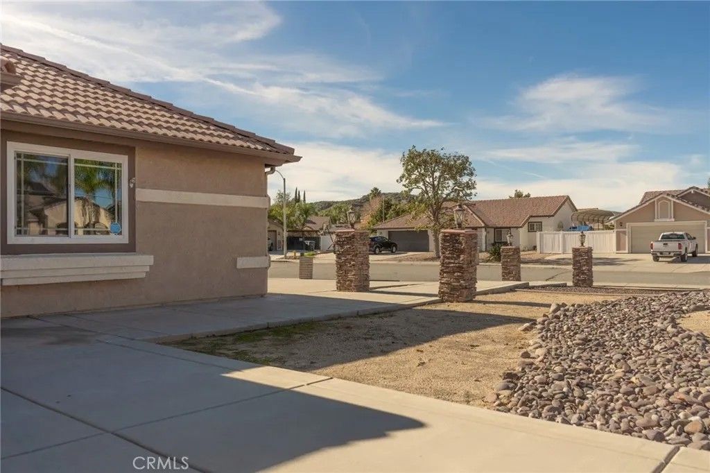 Photo of 2111 Wente Court, San Jacinto, CA 92583 (MLS # IG25282337)