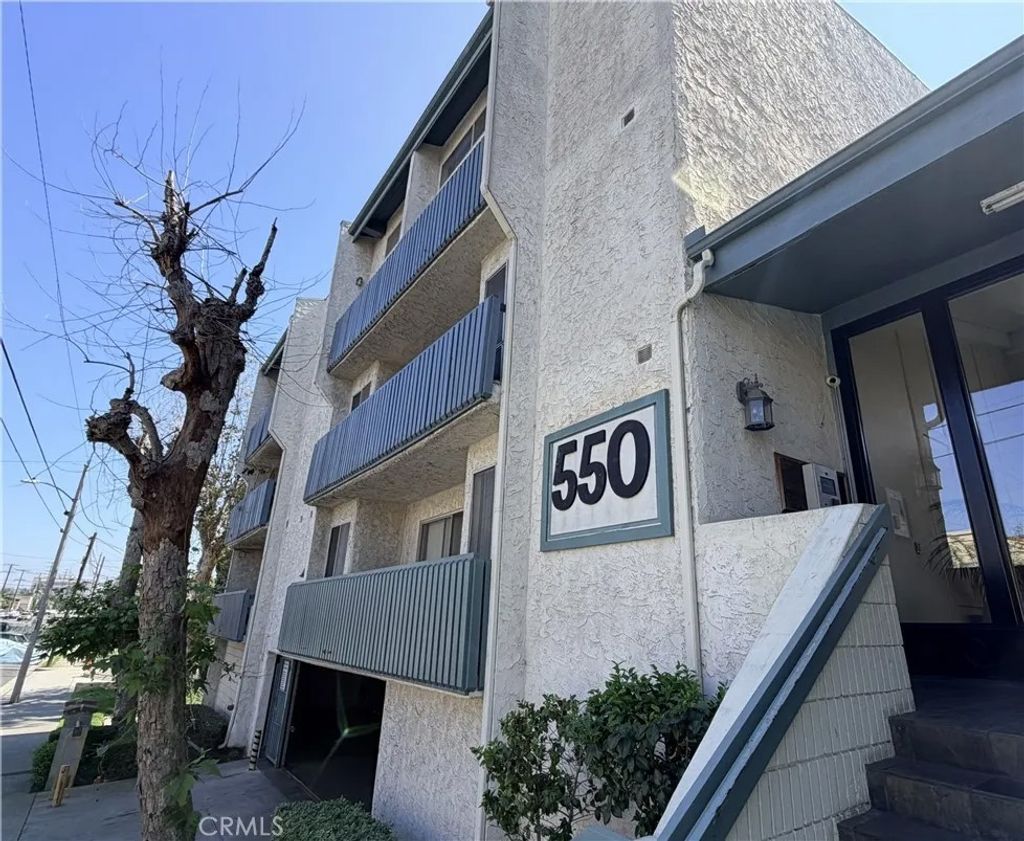 Photo of 550 W Regent Street #137, Inglewood, CA 90301 (MLS # SB26065975)