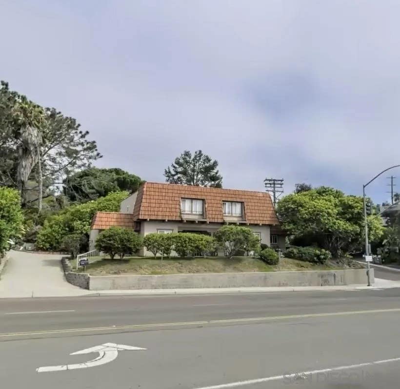 Photo of 584-86 Lomas Santa Fe Dr, Solana Beach, CA 92075 (MLS # 260017011)