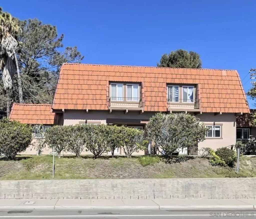 Photo of 584-86 Lomas Santa Fe Dr, Solana Beach, CA 92075 (MLS # 260017011)