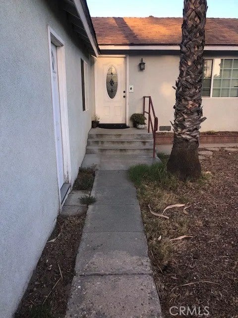296 PALM AVE