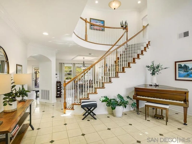 1010 Turnstone