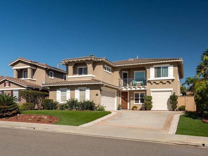 1010 Turnstone
