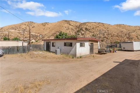 Photo of 13684 Sierra, Agua Dulce, CA 91390 (MLS # SR24166557)