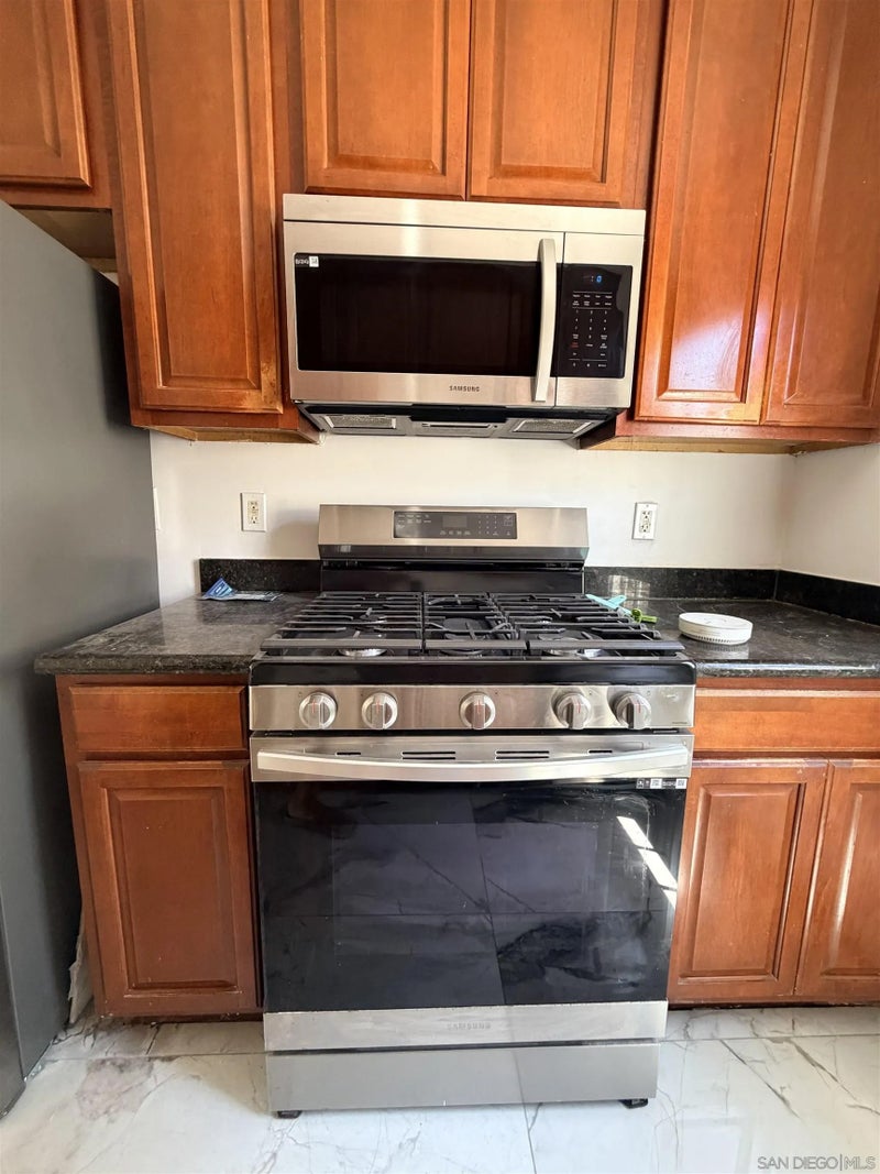 1507 S 40Th B