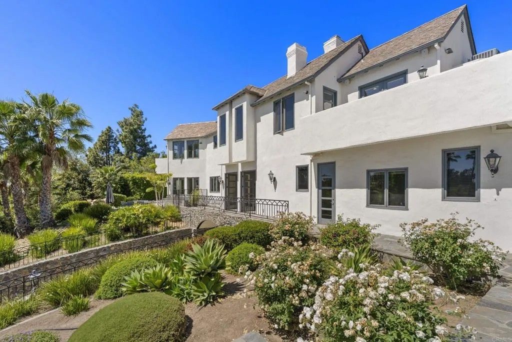 Photo of 17432 Calle Mayor, Rancho Santa Fe, CA 92067 (MLS # NDP2603526)