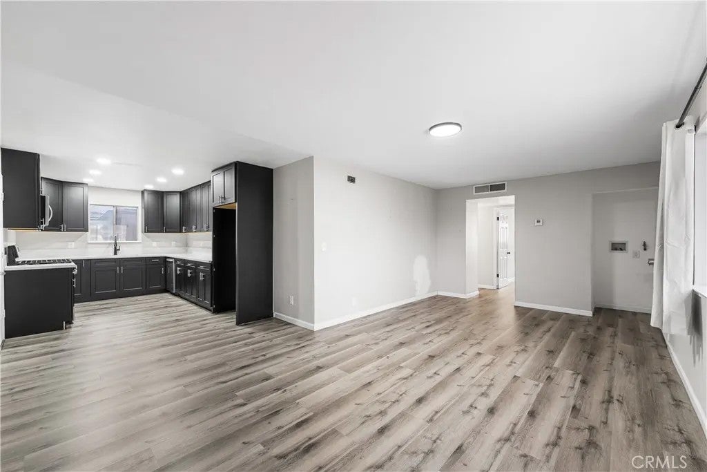 414 E Avenue J13
