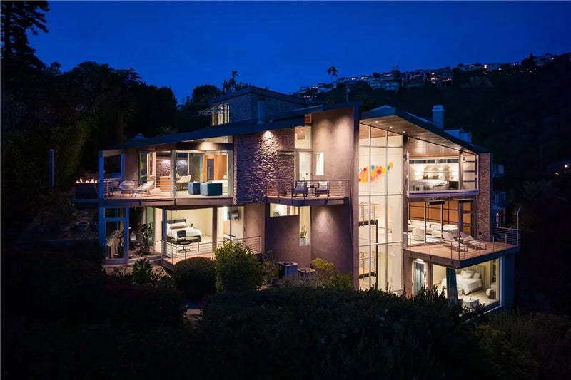 856 Diamond Street