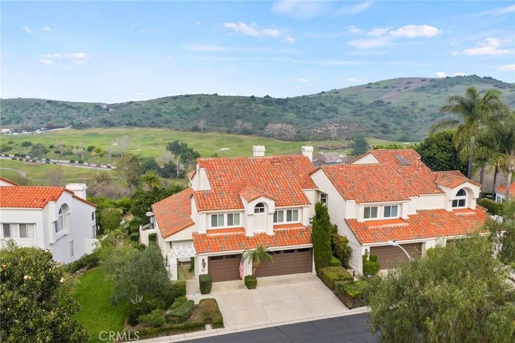 Photo of 27 Mirador, Irvine, CA 92612 (MLS # OC26017299)