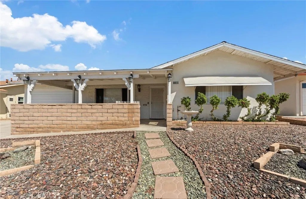Photo of 1160 Rosewood Place, Hemet, CA 92543 (MLS # SW26081181)