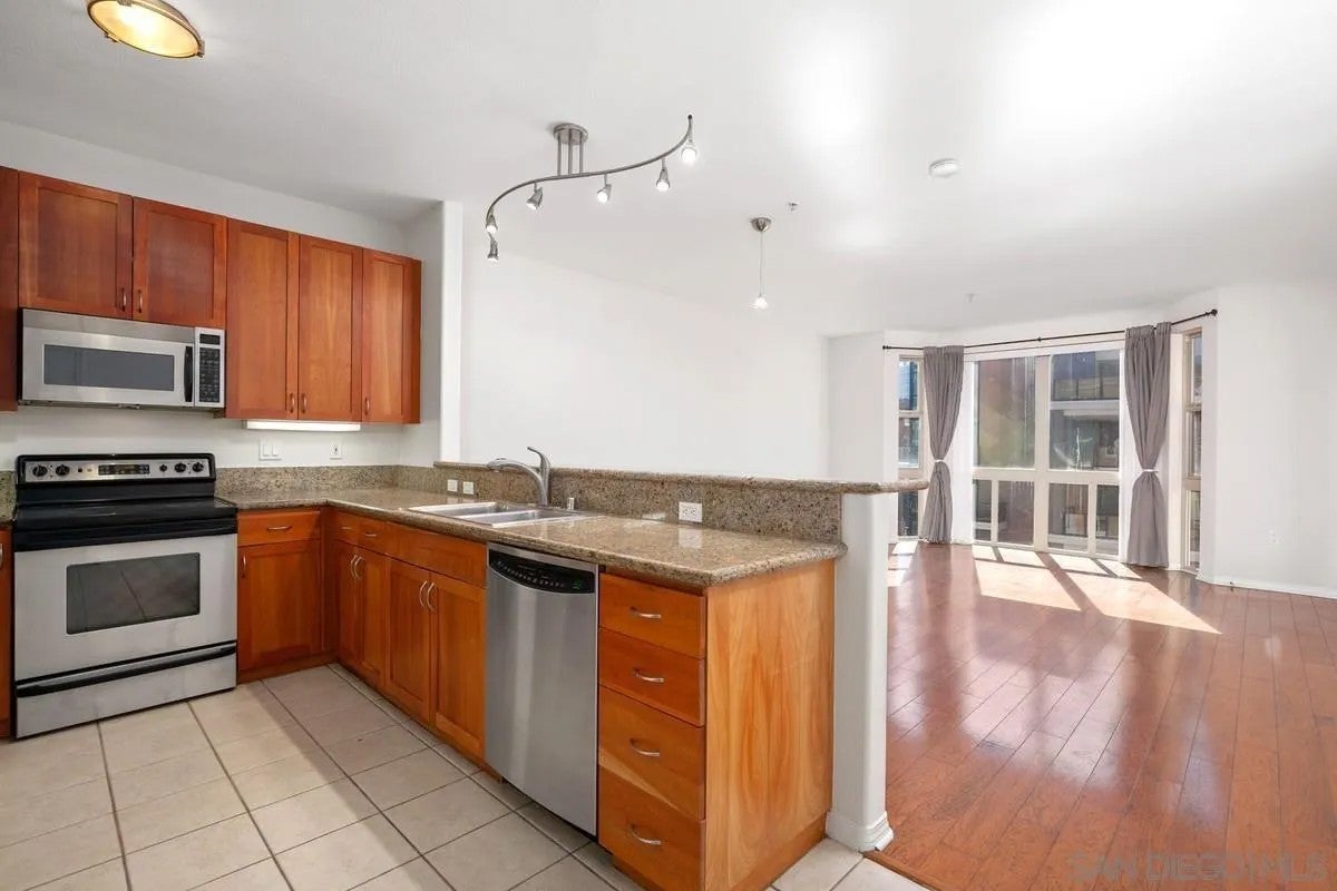 330 J St 507