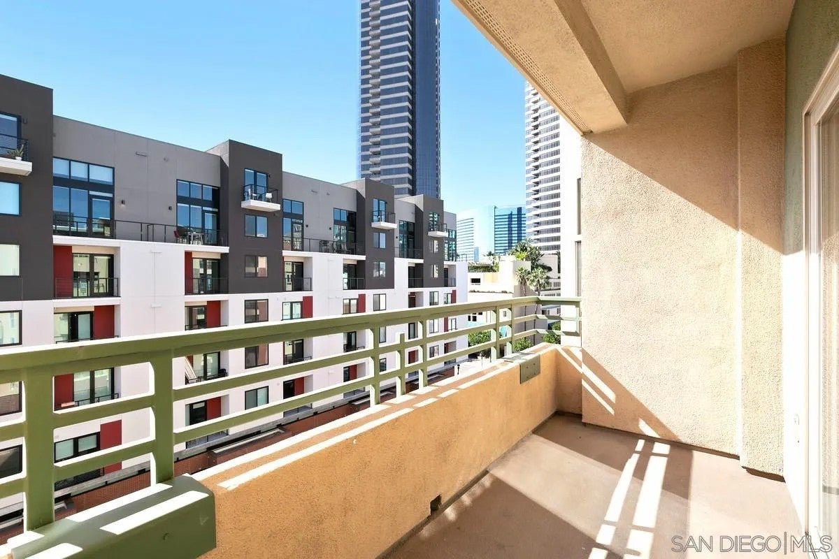 330 J St 507