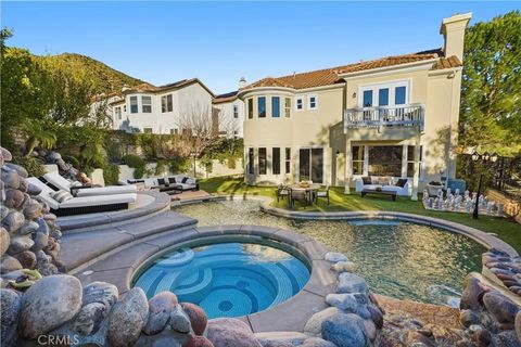 907 Deerhill Road Oak Park CA 91377