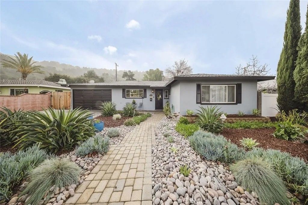 Photo of 502 E Mauna Loa Avenue, Glendora, CA 91740 (MLS # CV26013835)