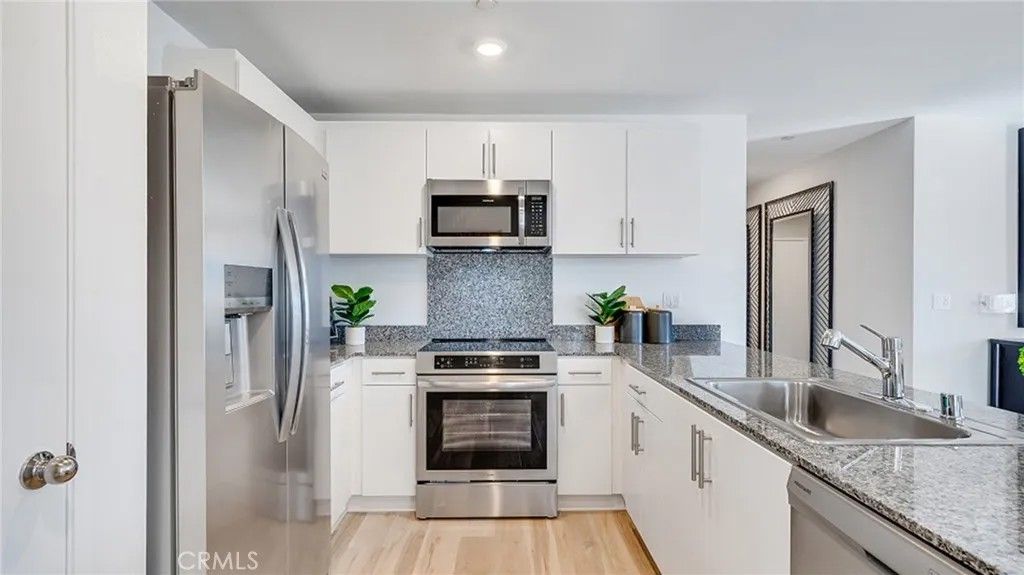 Photo of 14305 Pepperdine Street, Hesperia, CA 92345 (MLS # SW26044083)