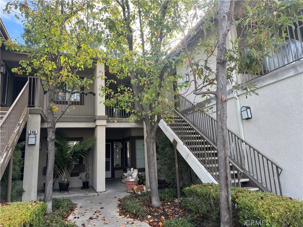 Photo of 254 Chaumont Cir, Lake Forest, CA 92610 (MLS # OC26000835)