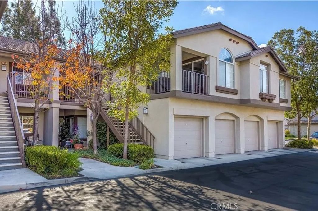 Photo of 254 Chaumont Cir, Lake Forest, CA 92610 (MLS # OC26000835)