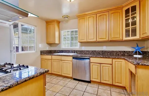 834 Maria Ave, Spring Valley, CA 91977 - #: 260008276