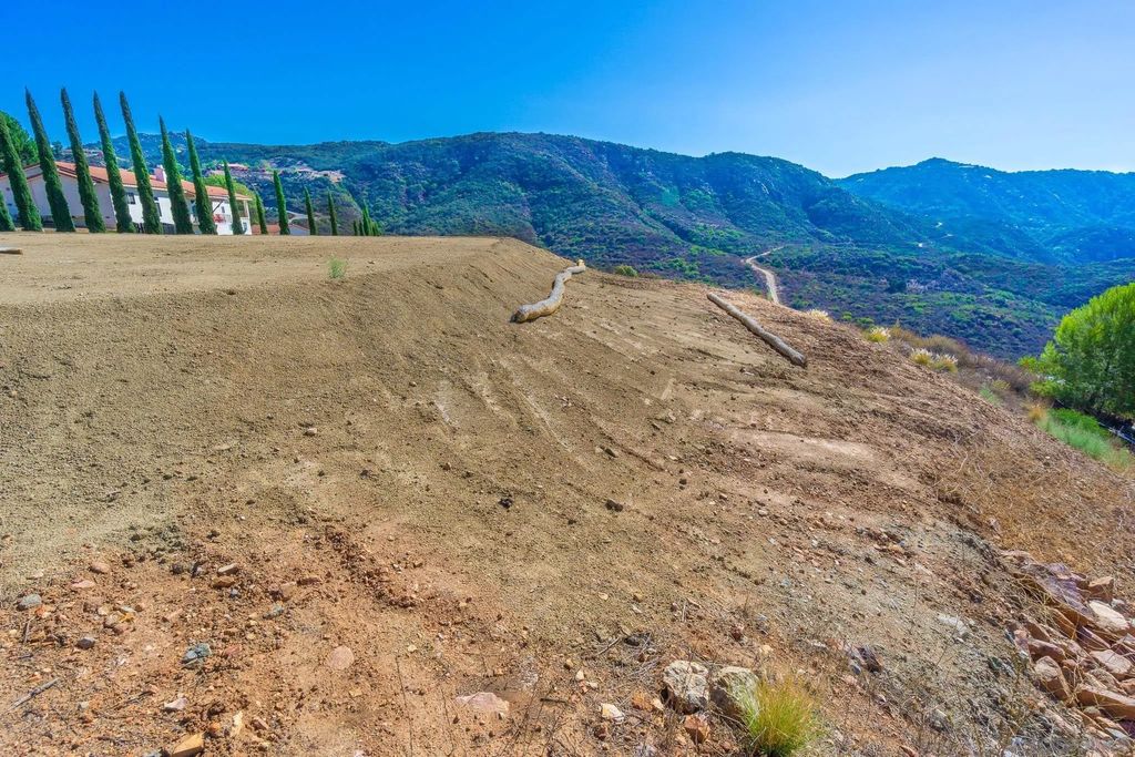 Photo of 26421 Sky Drive, Escondido, CA 92026 (MLS # 250040594)