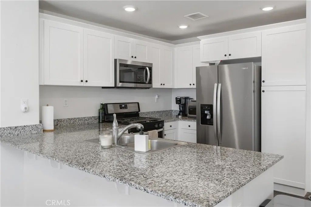 Photo of 28460 Songbird St #2103, Murrieta, CA 92563 (MLS # SW25216270)