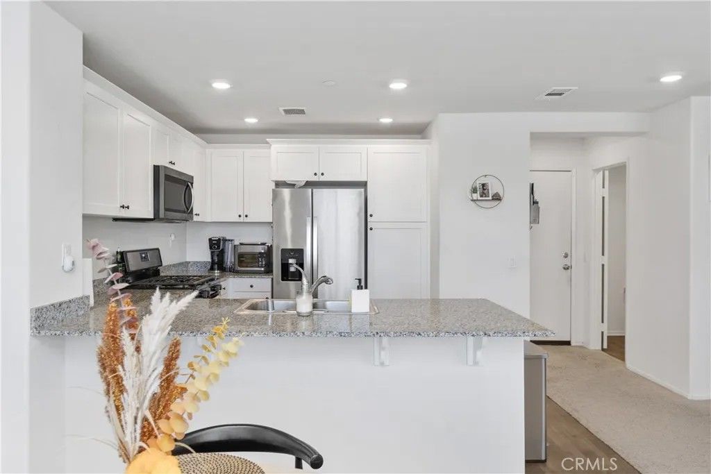 Photo of 28460 Songbird St #2103, Murrieta, CA 92563 (MLS # SW25216270)