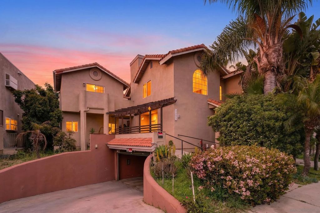 Photo of 4930 W Point Loma Blvd, San Diego, CA 92107 (MLS # 260010773)