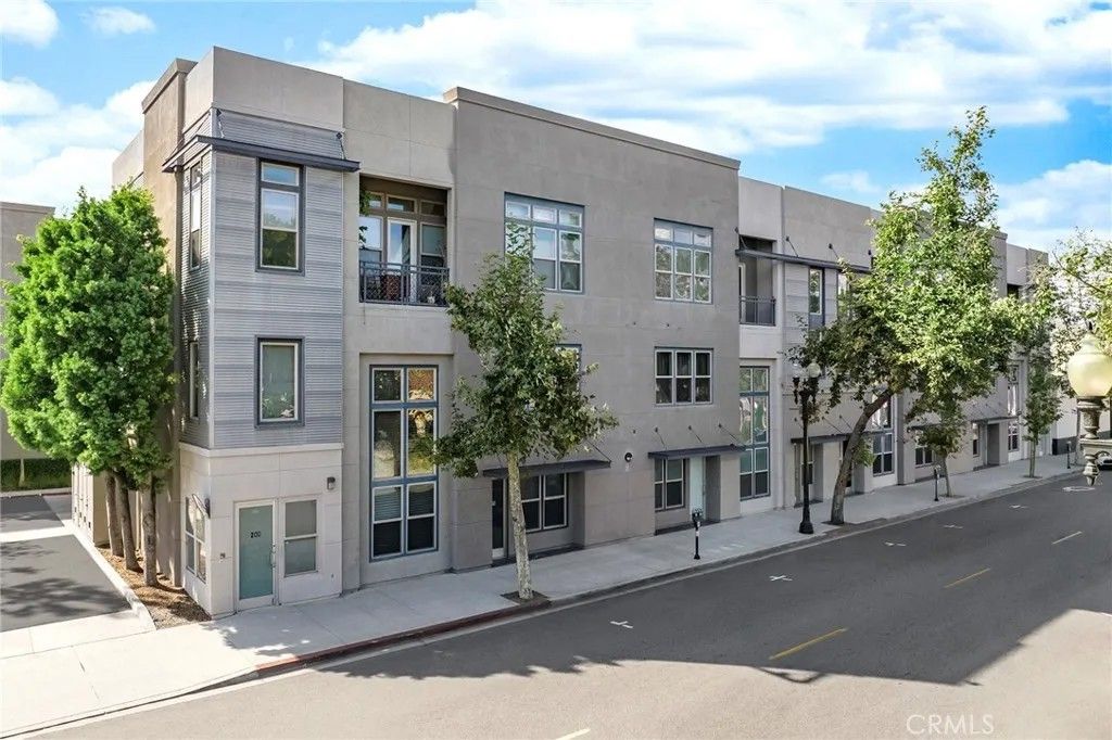 Photo of 210 N Spurgeon Street, Santa Ana, CA 92701 (MLS # TR26097348)