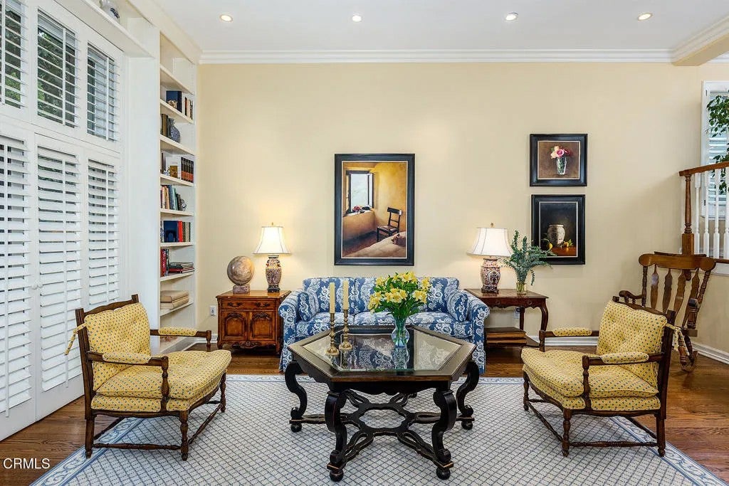 366 S Orange Grove Boulevard