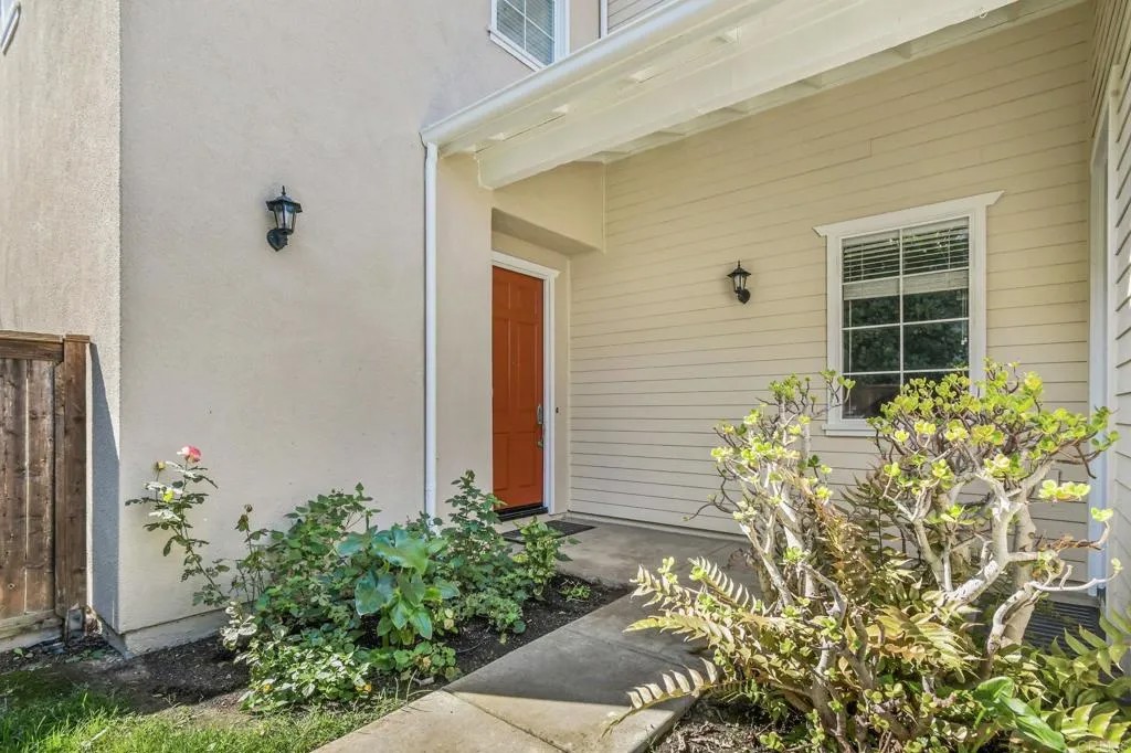 609 Saltgrass Avenue