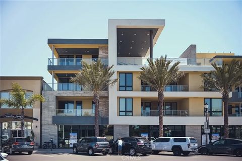 Photo of 414 Main Street #330, Huntington Beach, CA 92648 (MLS # OC25199384)