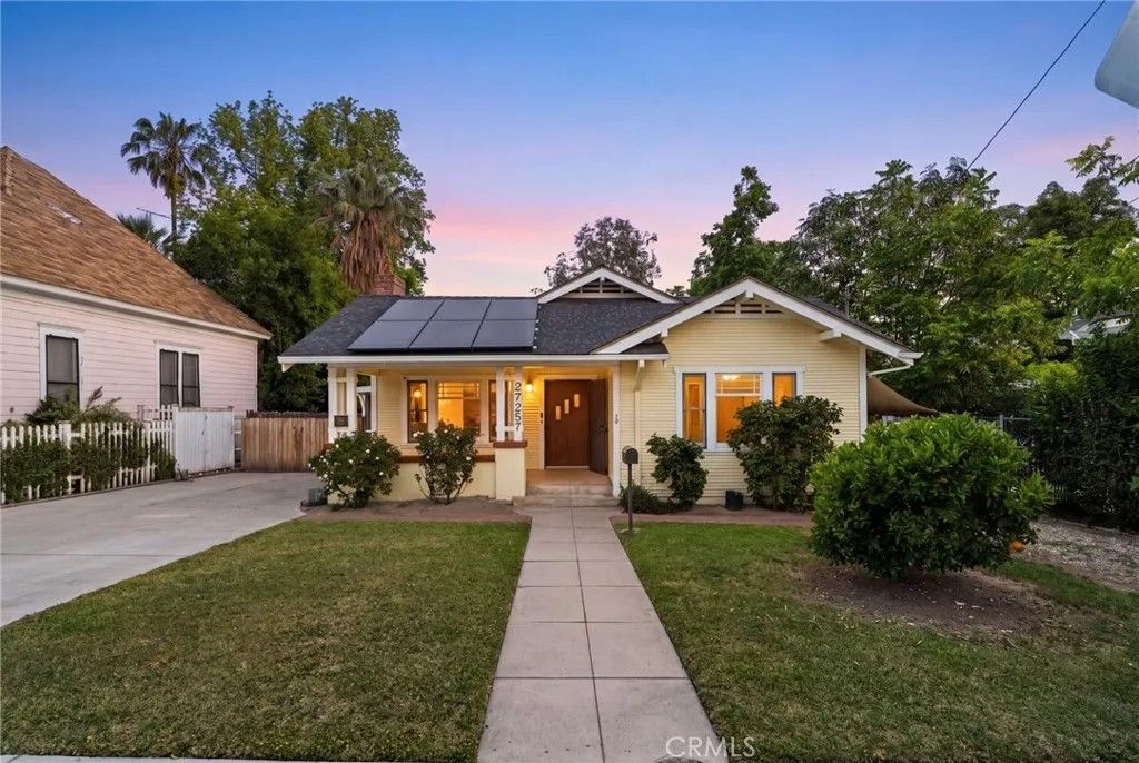 Photo of 27257 Pacific ST, Highlands, CA 92346 (MLS # IG26086368)