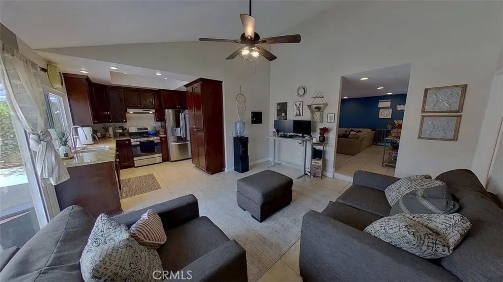 2885 Cascabel