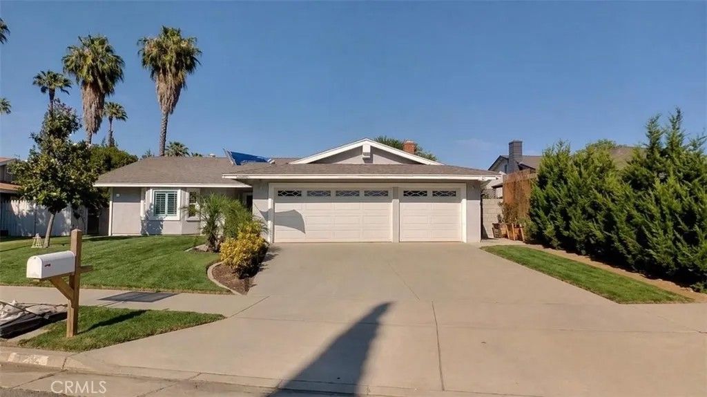 Photo of 2885 Cascabel Way, Riverside, CA 92503 (MLS # IV26084122)
