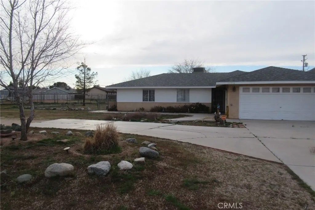 Photo of 15774 Winnebago Road, Apple Valley, CA 92307 (MLS # HD26032953)