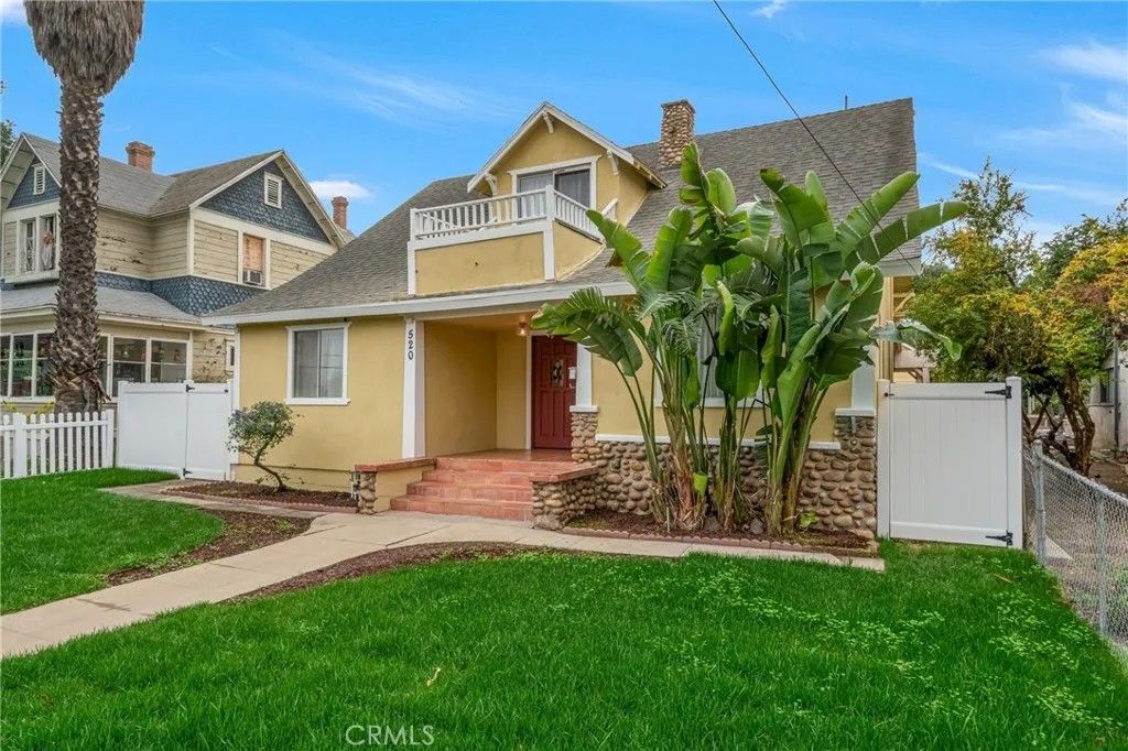 Photo of 520 E 8th Street, Corona, CA 92879 (MLS # RS26070337)