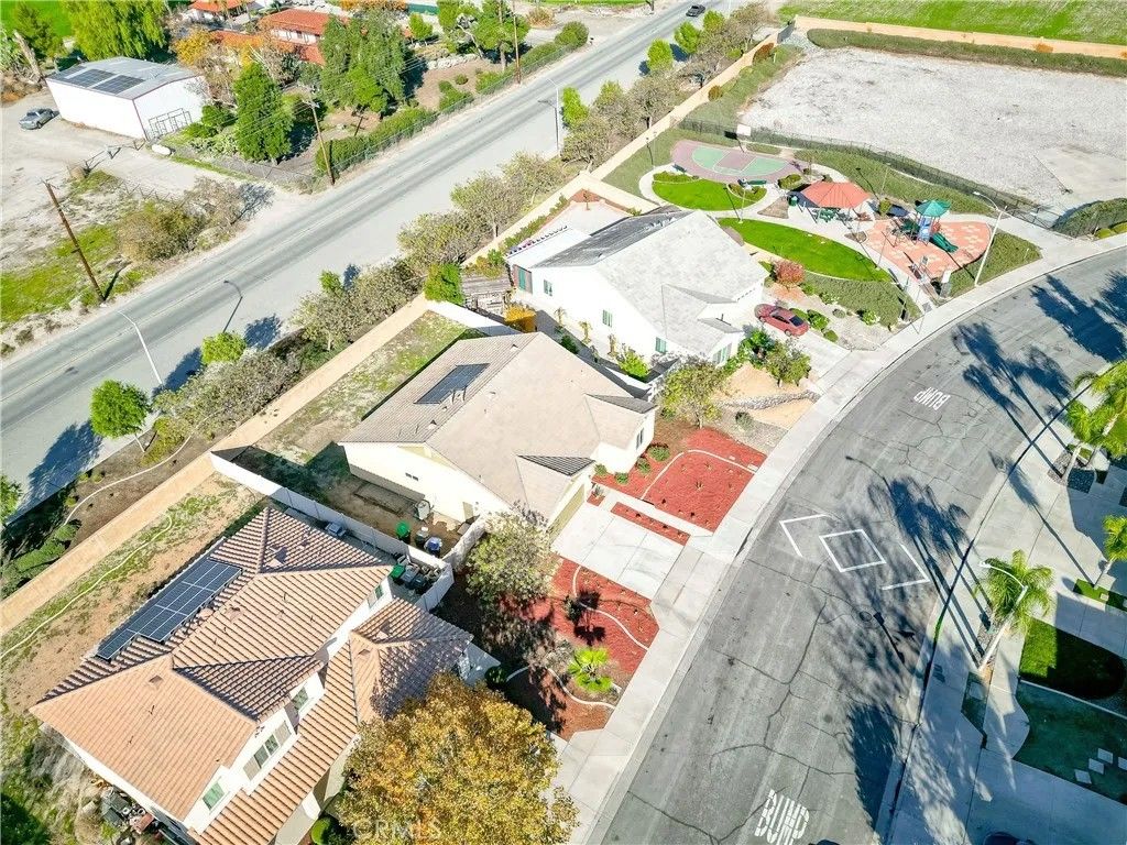 Photo of 1074 Eden Valley Way, San Jacinto, CA 92582 (MLS # IV25275632)