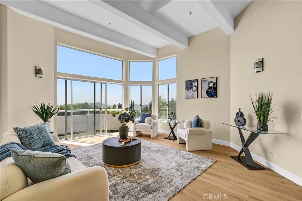 881 Mount Washington Dr